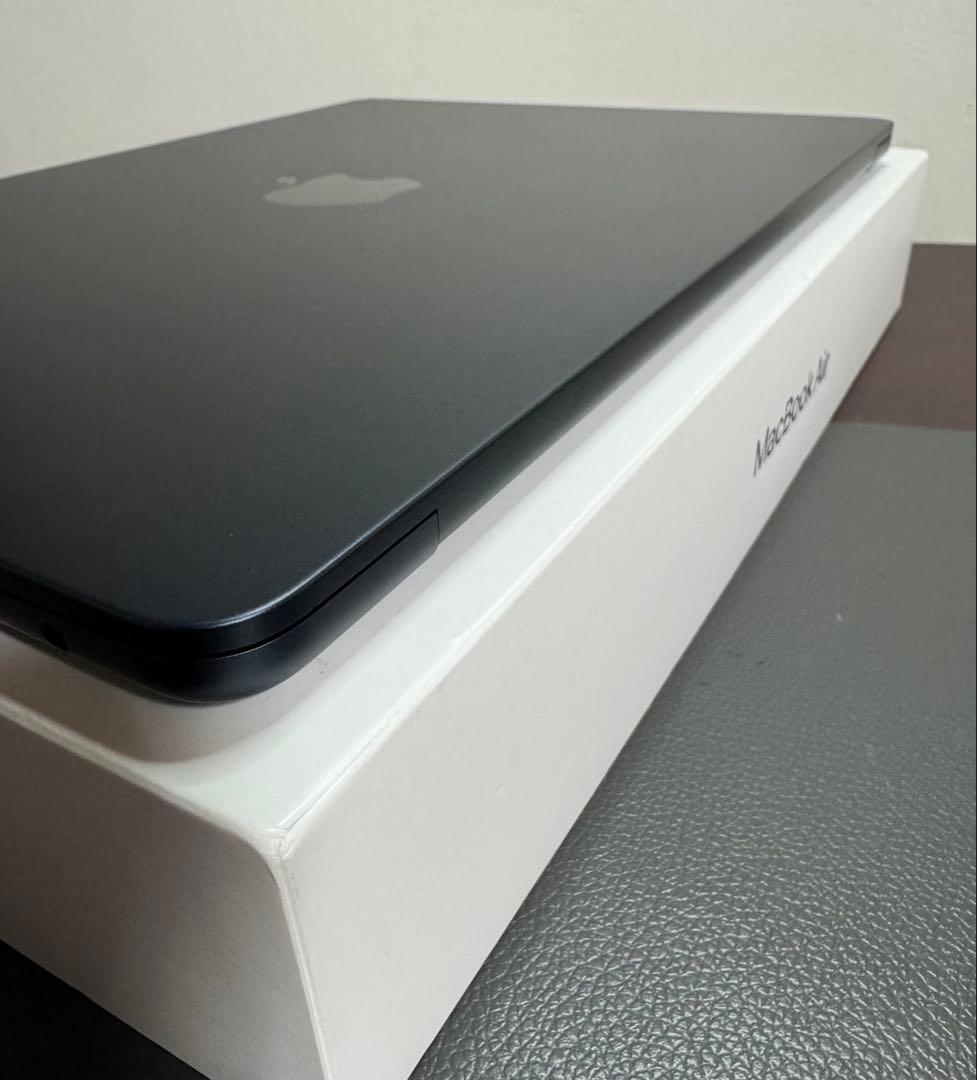 MacBook Air 2024。M3。8GB。 512GBストレージ