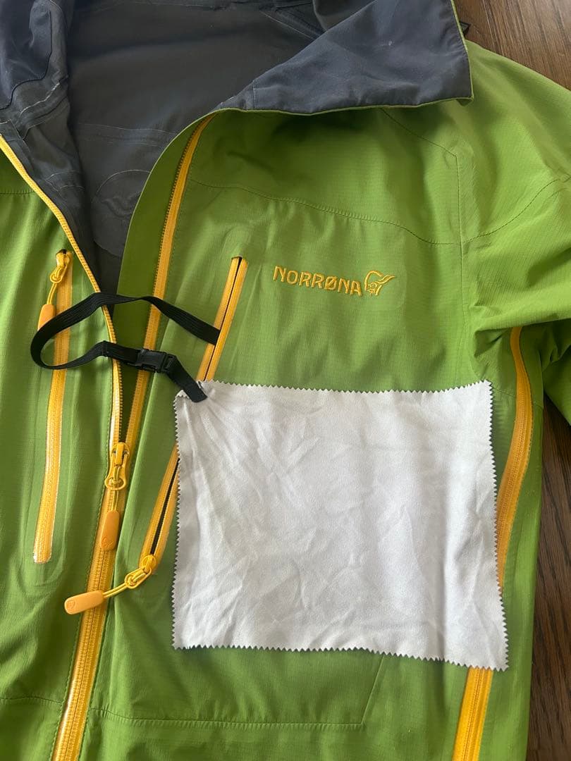 ヒラメ様用Norrona lofoten Gore-Tex Pro Jacket