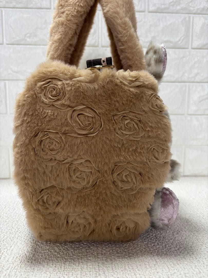 ゆ*ら様 コヤンイサムチョン　ファーバッグ　ベージュ　うさちゃん