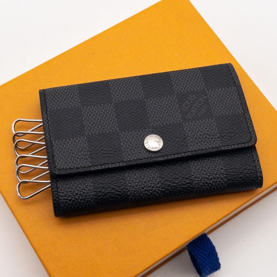 【極美品】ルイヴィトン　ミュルティクレ6 ダミエグラフィット　キーケース　黒