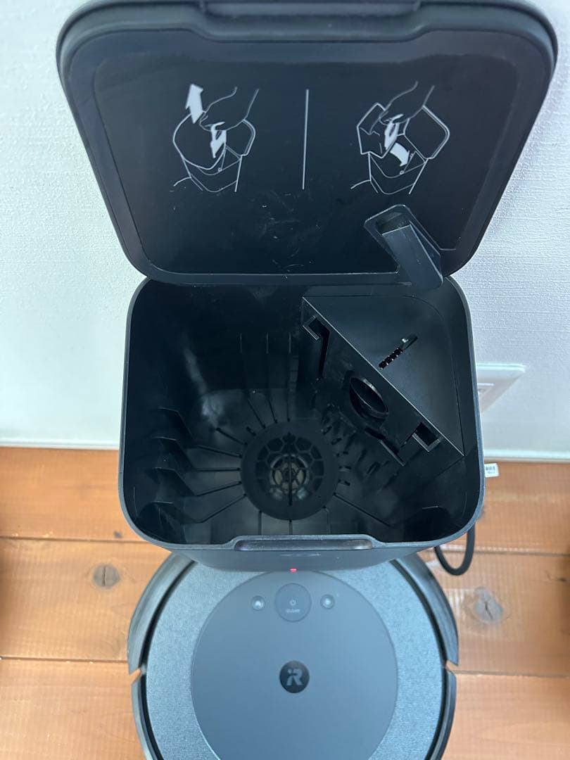 iRobot ☆ルンバi3+☆クリーニング済