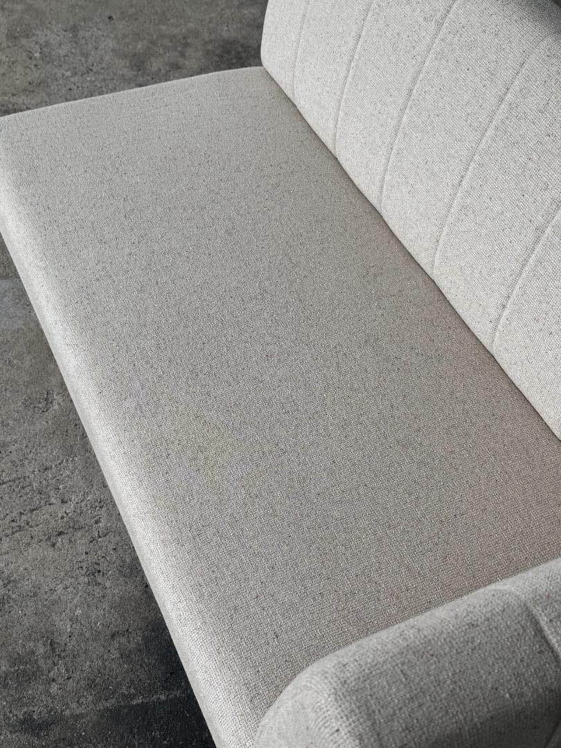 モデル展示未使用品 片肘ソファ ロクロ脚 CELINE 2人掛けソファ カロレ