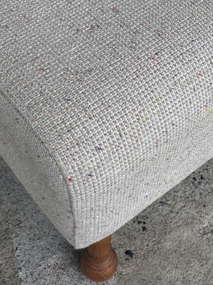 モデル展示未使用品 片肘ソファ ロクロ脚 CELINE 2人掛けソファ カロレ