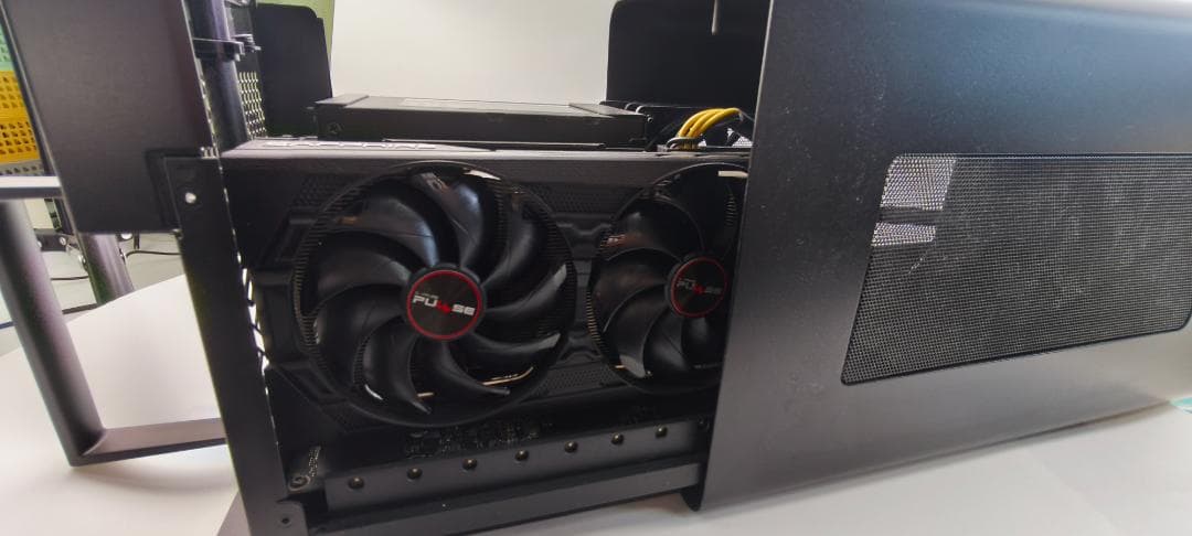 Razer Core X (eGPU)+Radeon RX5500XT セット