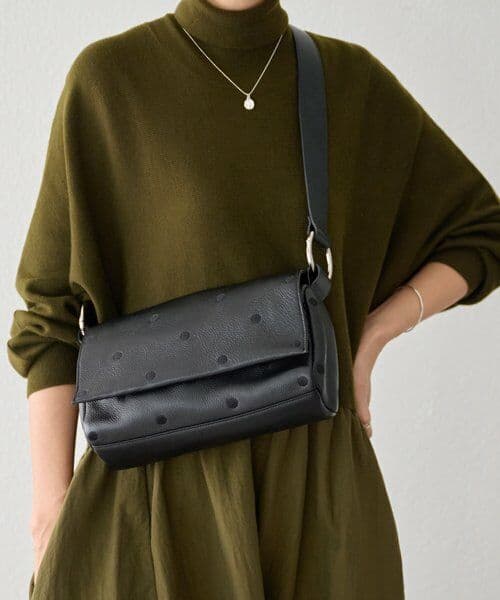 【新品】ビアズリー　BEARDSLEY　NEWボディバッグ　ブラック