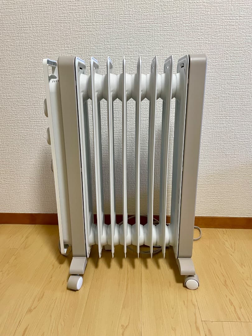 DeLonghi VertiCaldo オイルヒーター RHJ21F0812-W