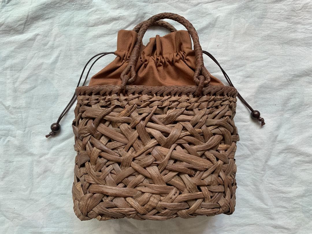 山葡萄 かごバッグ 職人の手作り 乱れ編み 籠 手提げ 内布あり B