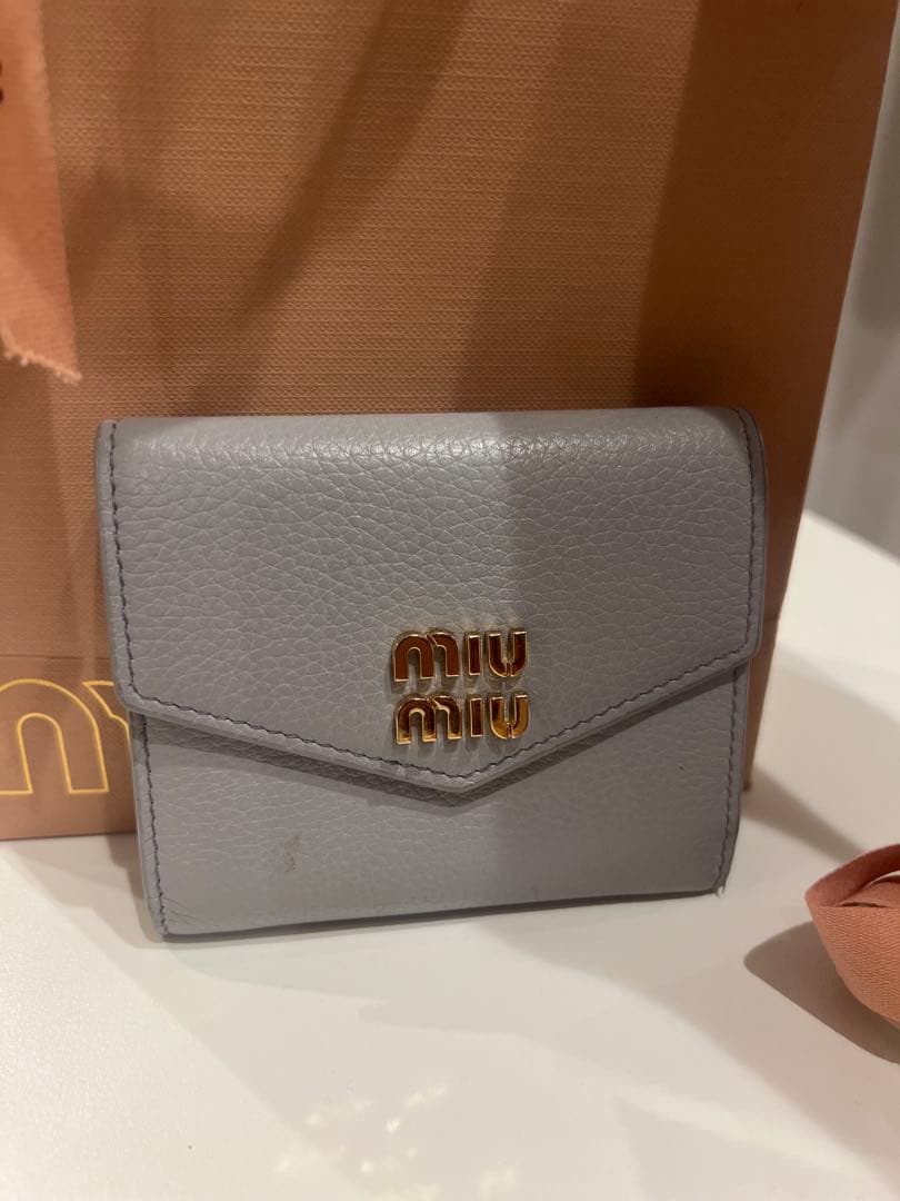 miumiu カードケース 名刺入れ ヴィッテロダイノ 完備 ウォーターリリー