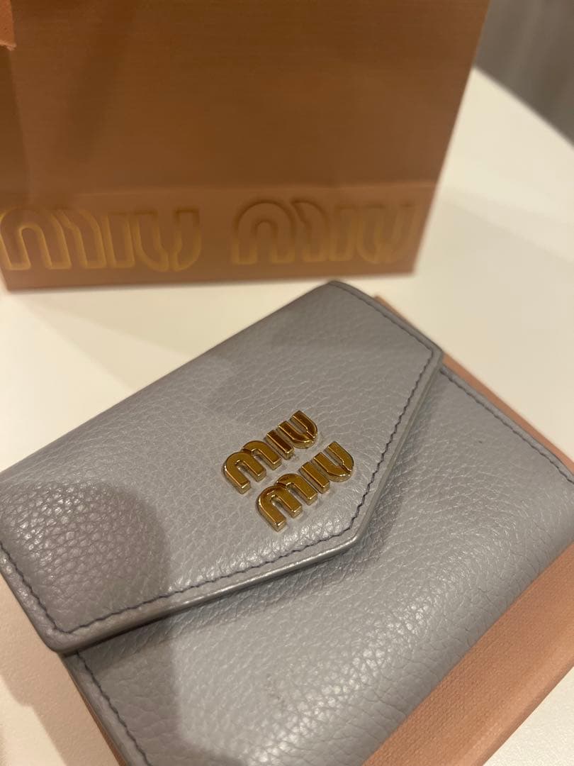 miumiu カードケース 名刺入れ ヴィッテロダイノ 完備 ウォーターリリー