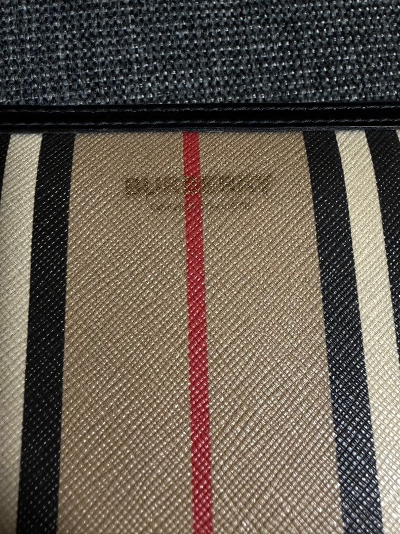 Burberry ストライプ 長財布