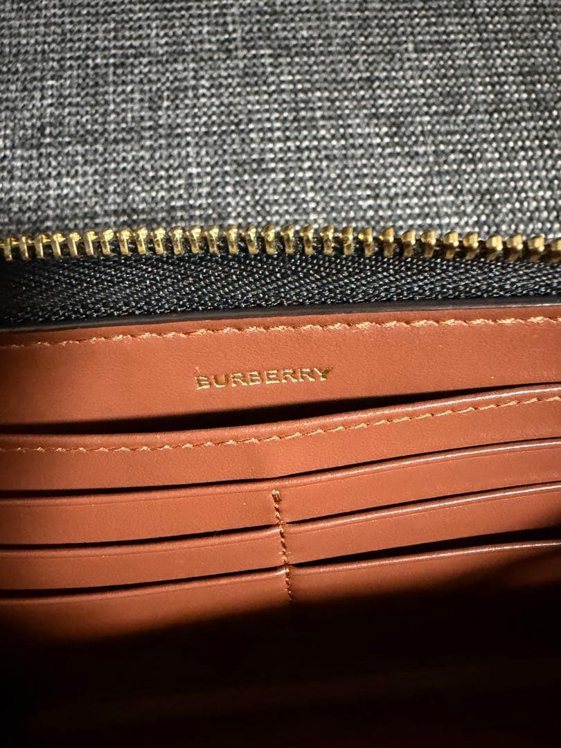Burberry ストライプ 長財布