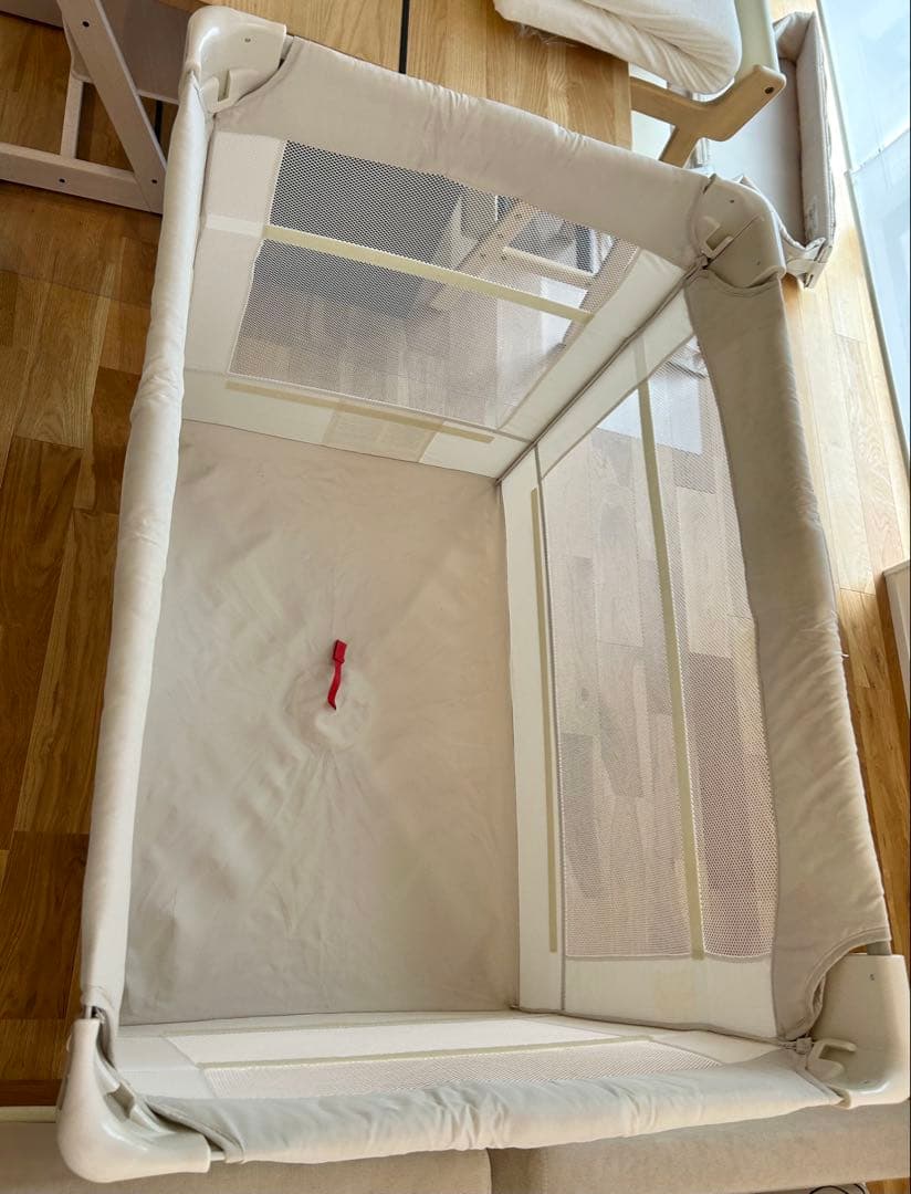 【美品】Aprica アップリカ ココネルエアー ホワイト 折り畳みベビーベッド