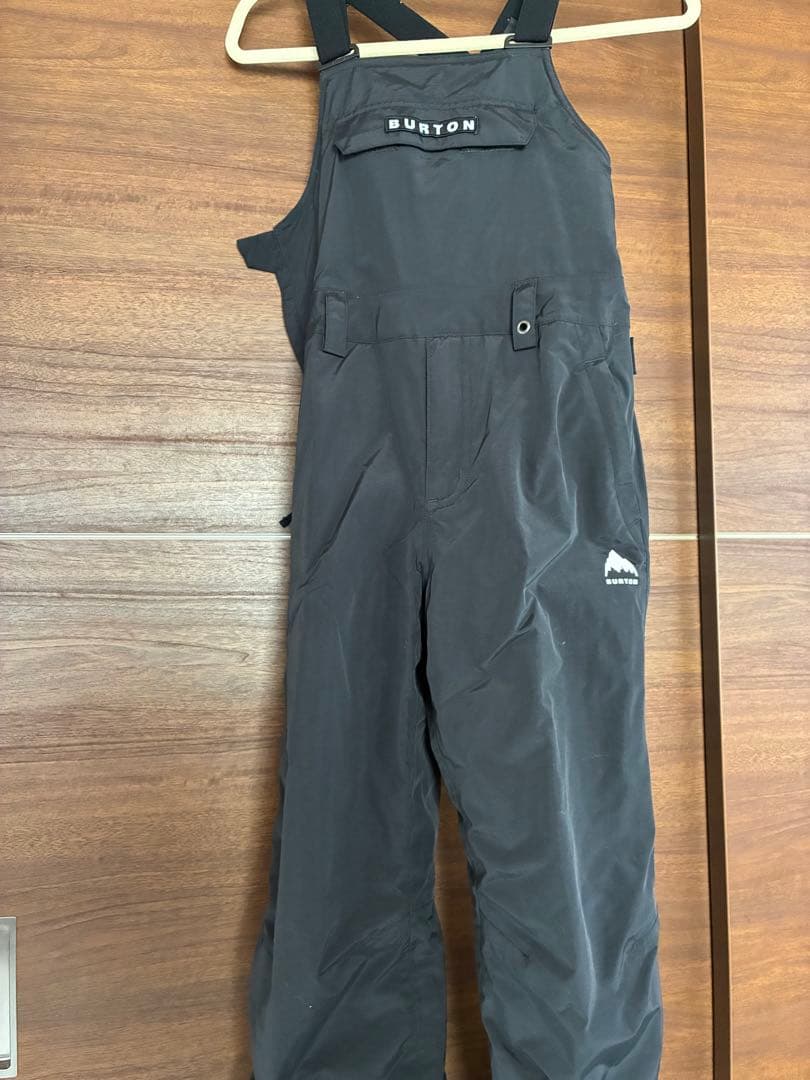 美品！Burton 迷彩柄 ジャケットと黒色ビブパンツセット