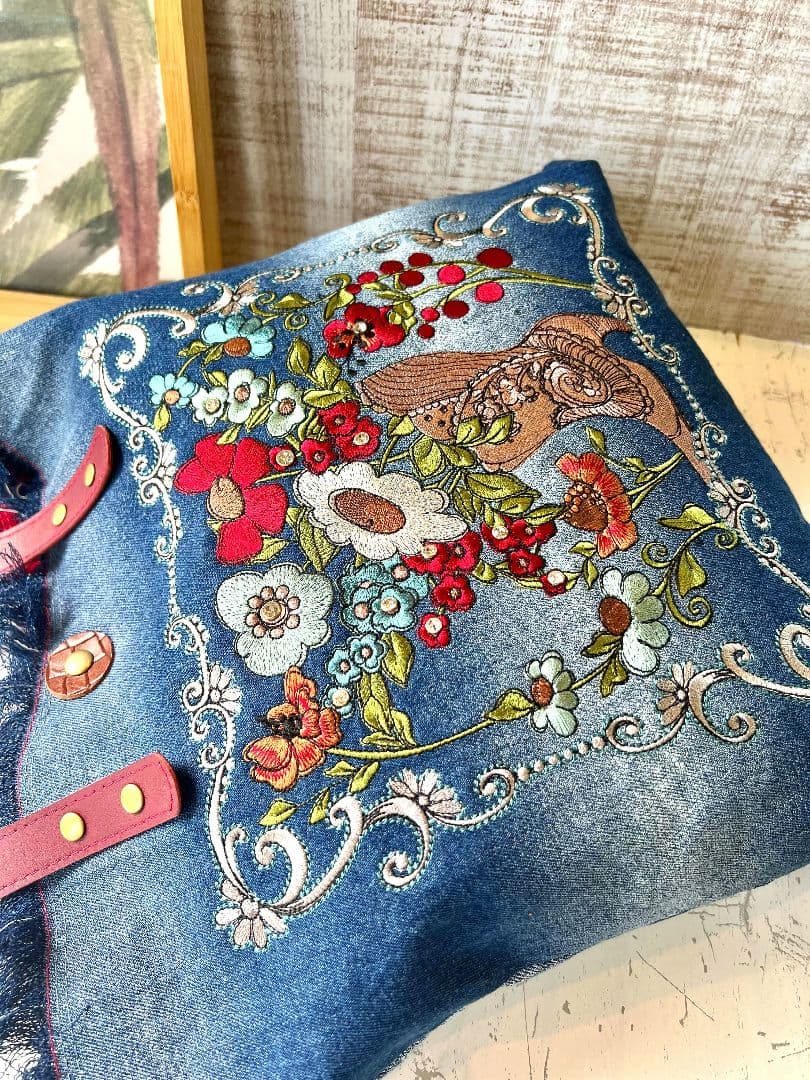 ロラライハリス♡ブルーグラデデニム♡刺繍の本革持ち手のフリンジ肩掛けバッグ