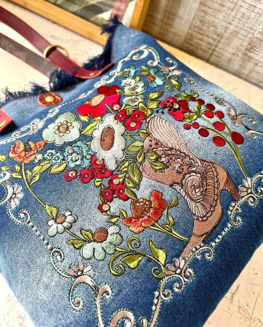 ロラライハリス♡ブルーグラデデニム♡刺繍の本革持ち手のフリンジ肩掛けバッグ