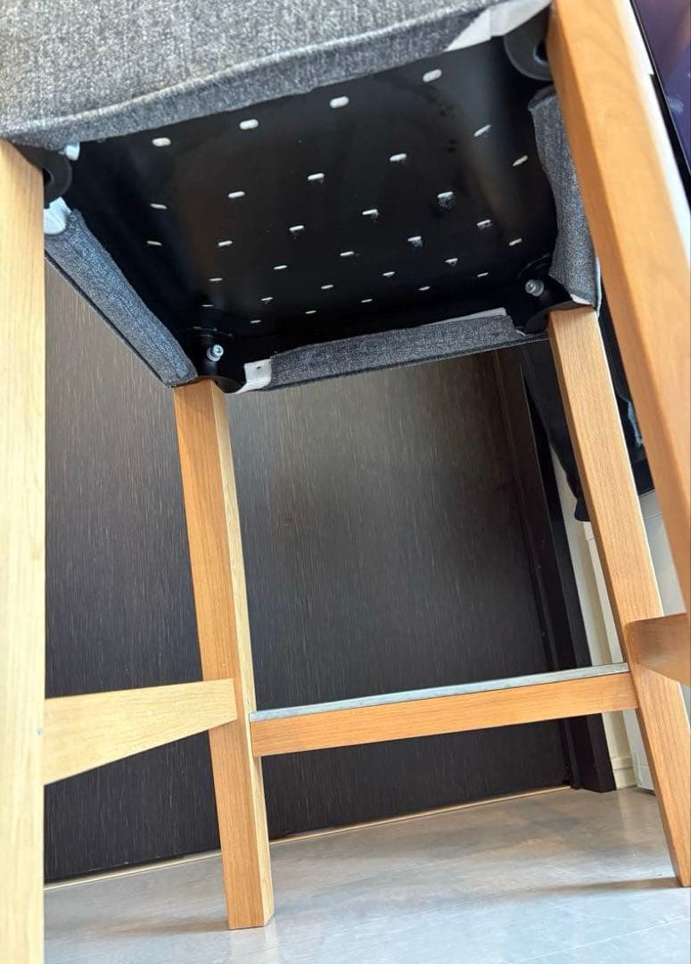 10/24発送IKEA BERGMUND カウンターチェア 2脚(A)(B)