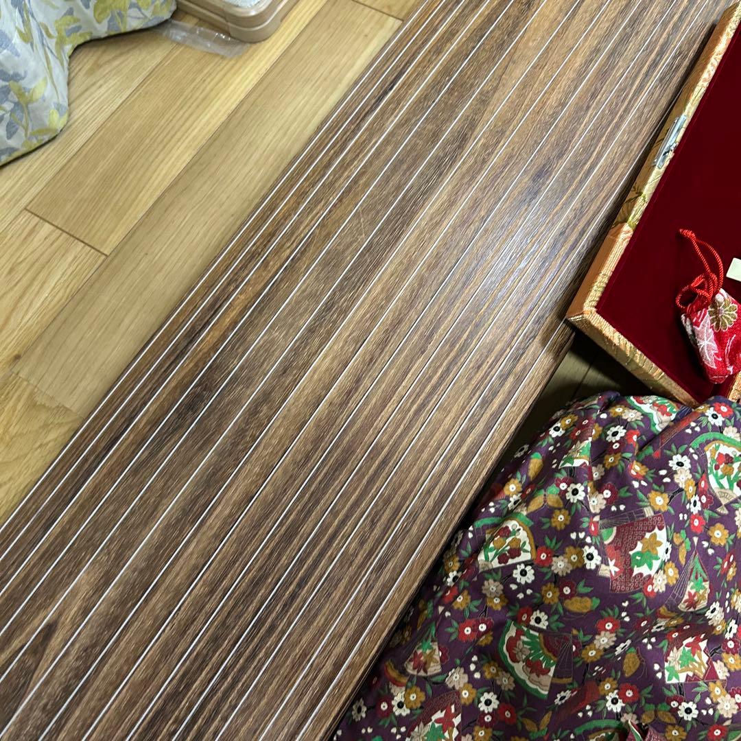 直接お渡し限定価格　琴　13弦 猫足、琴爪、琴柱、袋付き