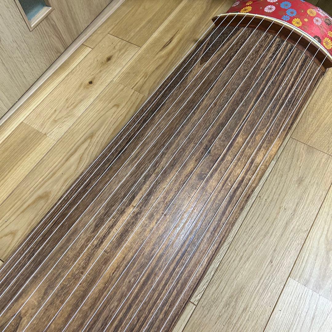 直接お渡し限定価格　琴　13弦 猫足、琴爪、琴柱、袋付き