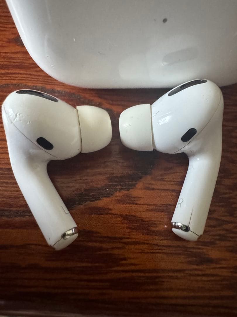 初代AirPods Pro MWP22J/A 充電ケース付き