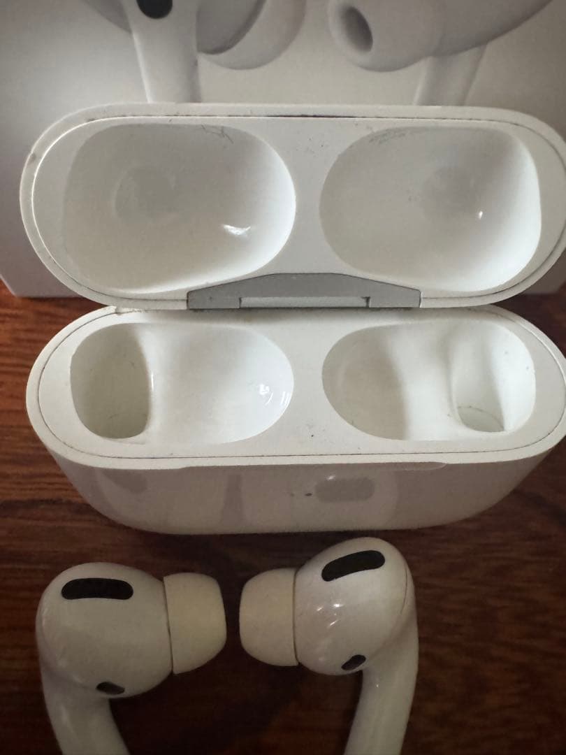 初代AirPods Pro MWP22J/A 充電ケース付き