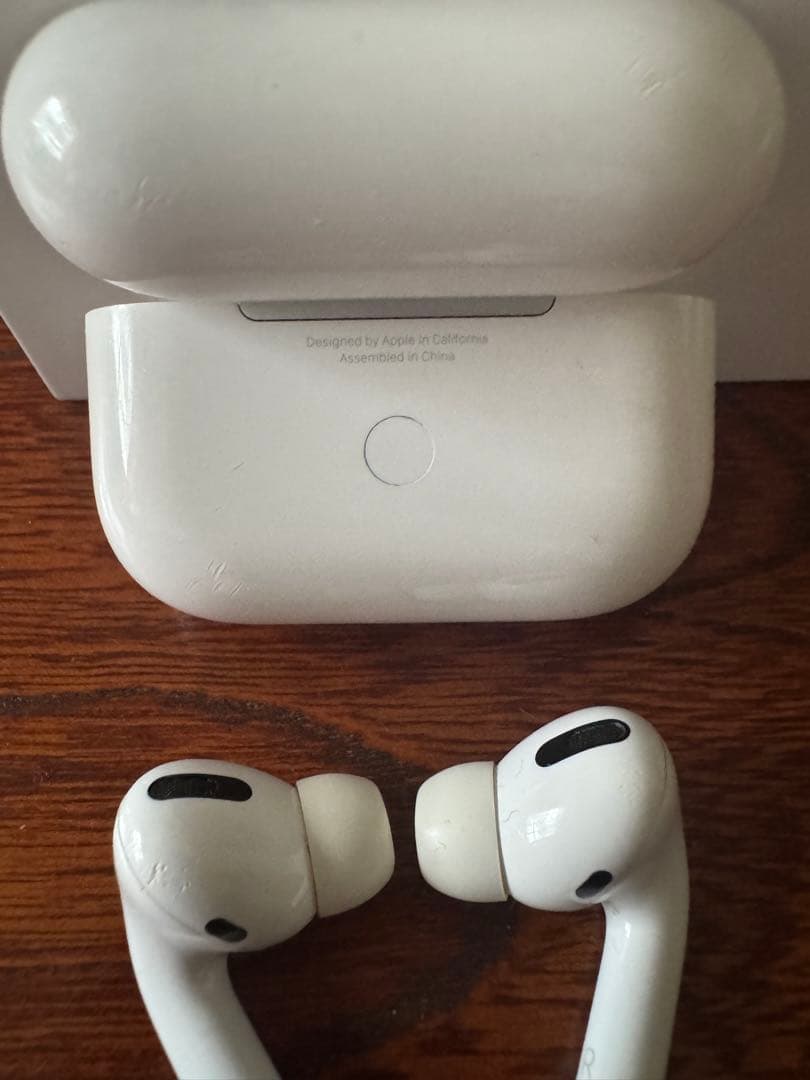 初代AirPods Pro MWP22J/A 充電ケース付き