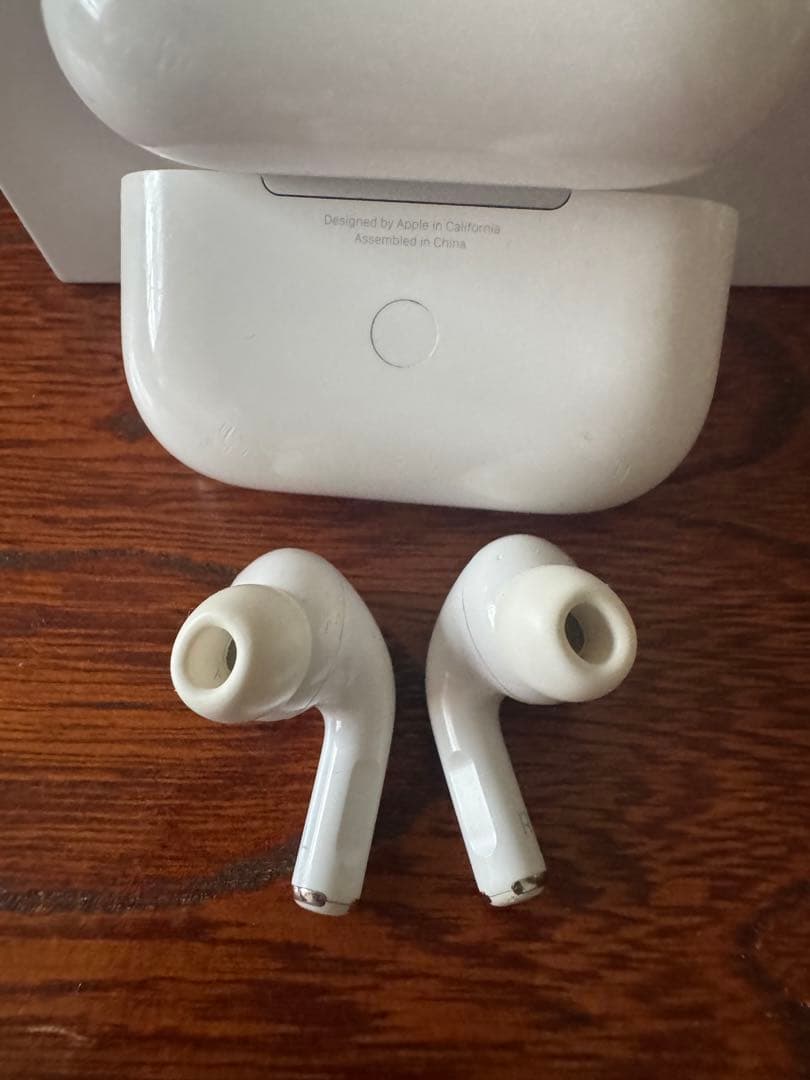 初代AirPods Pro MWP22J/A 充電ケース付き