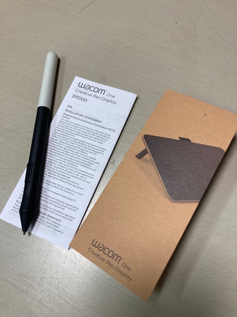 Wacom One Creative Pen Display 本体　13.3型