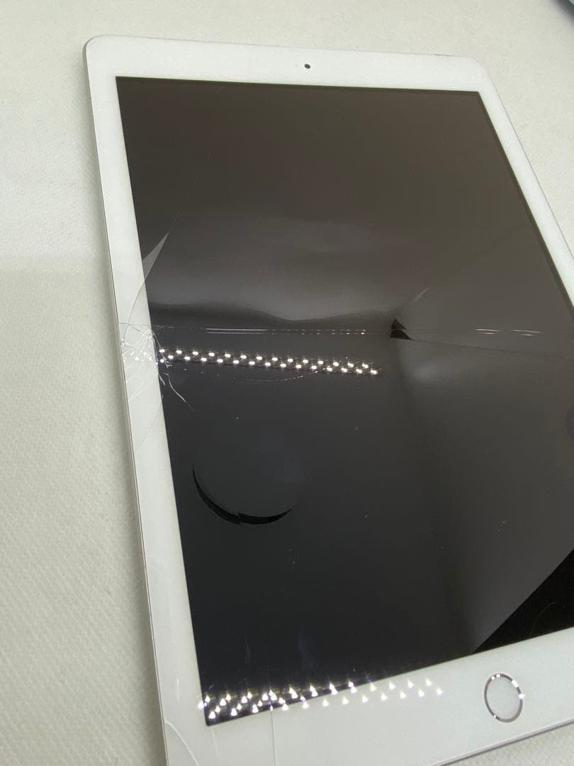 ア*ー様 iPad 第6世代 本体 バッテリー95% 53489