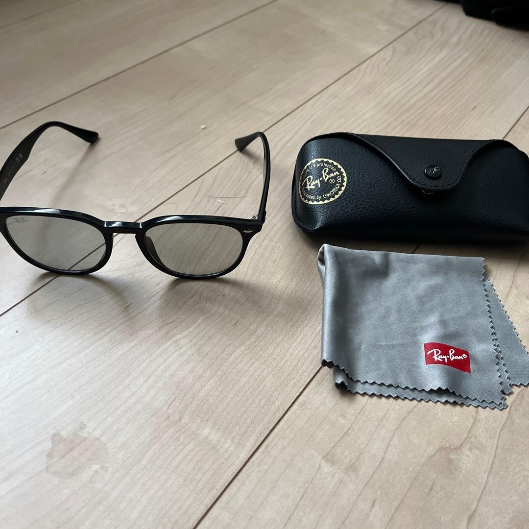 Ray-Ban ラウンド型サングラス ブラック