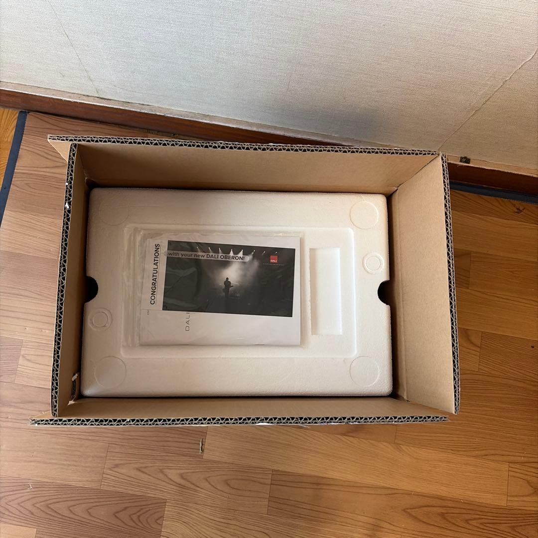 【極美品】DALI ダリ2way スピーカー　OBERON1ブラックアッシュ