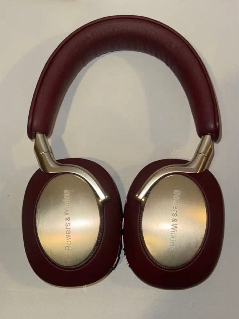 Bowers & Wilkins Px8 バーガンディ・ワイヤレスヘッドホン