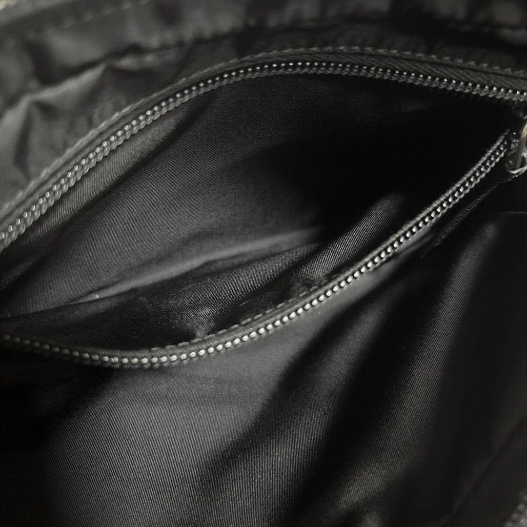 PRADA ボディバッグ