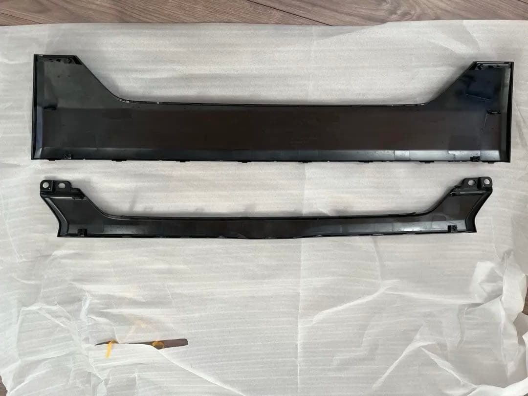 【天】新品 ハイエース200系8型 スーパーGL 純正フロントグリル