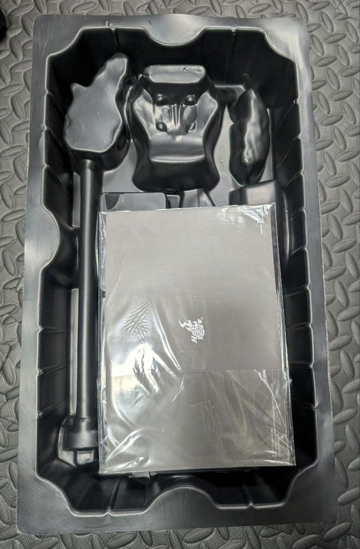 ホットトイズ　アイアンマン・マーク５０（ネオンテック／オレンジ版）