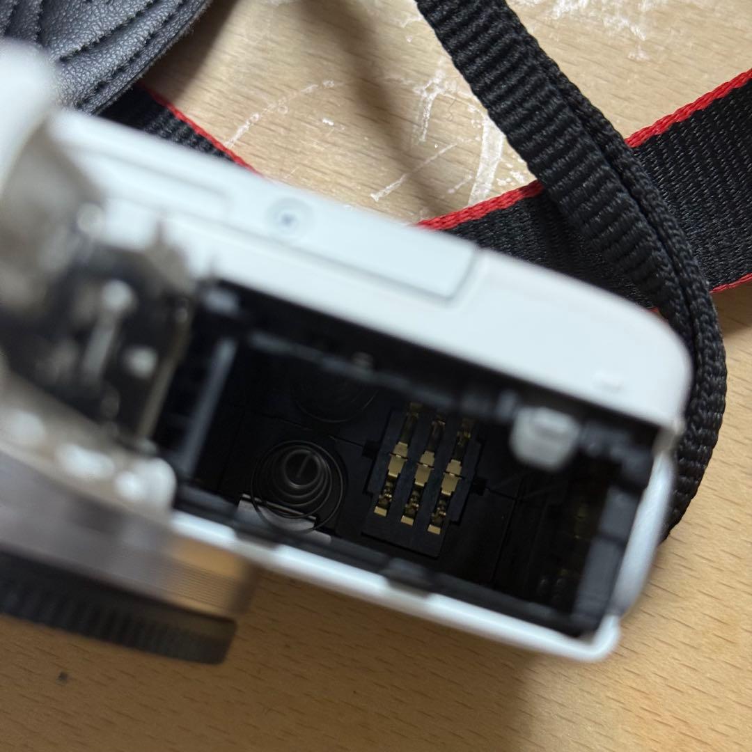 【本日限定】キャノン Canon EOS M100 ホワイト ミラーレス一眼