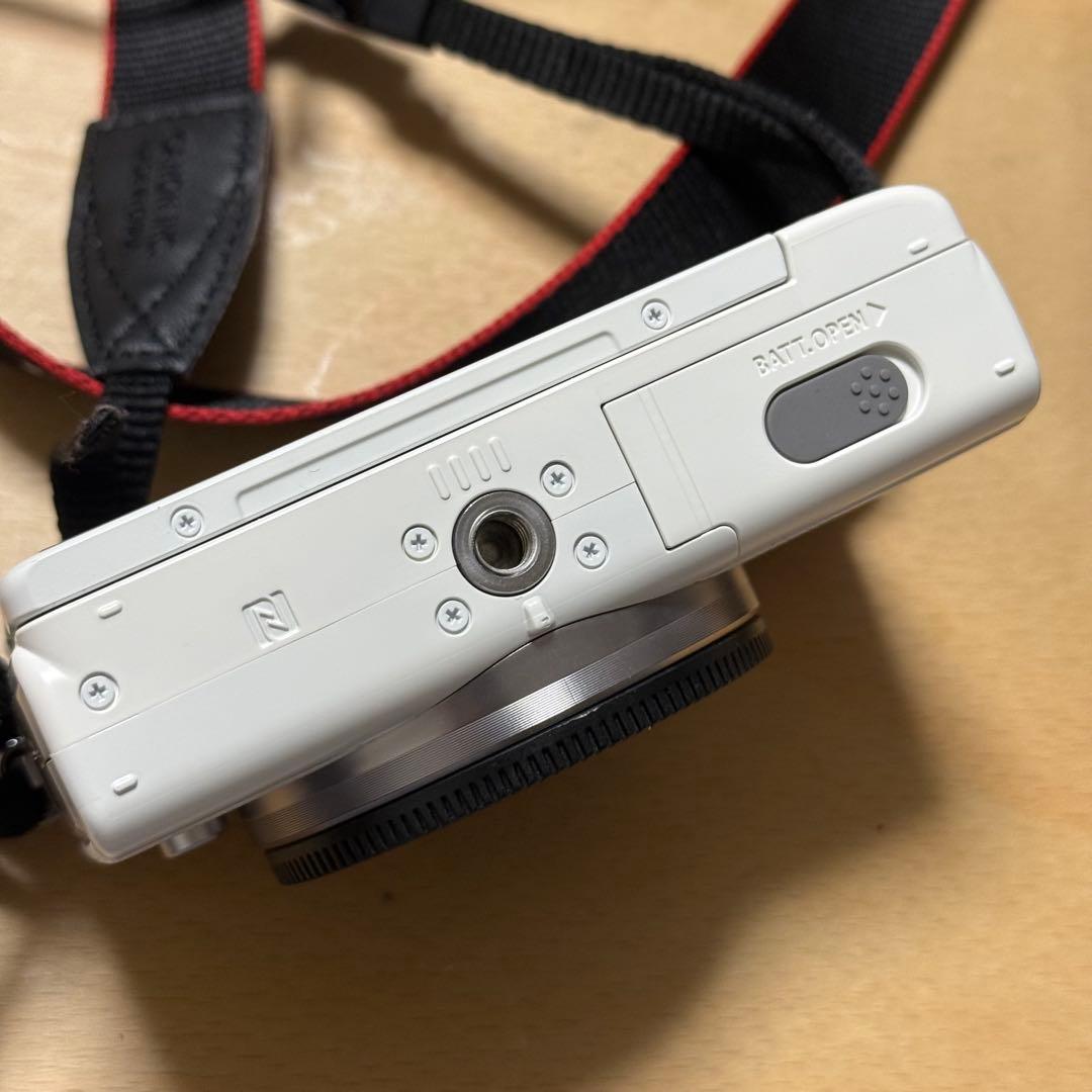 【本日限定】キャノン Canon EOS M100 ホワイト ミラーレス一眼