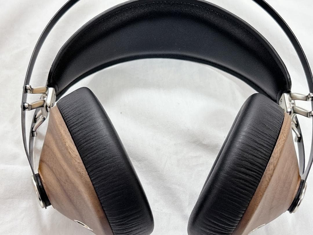 美品　M99C-WS　MEZE 99 Classics Walnut シルバー