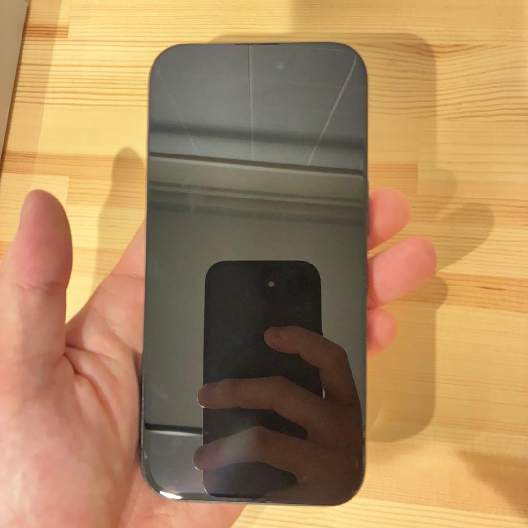 Apple iPhone 15 ブラック 128GB ディスプレイを公式にて交換