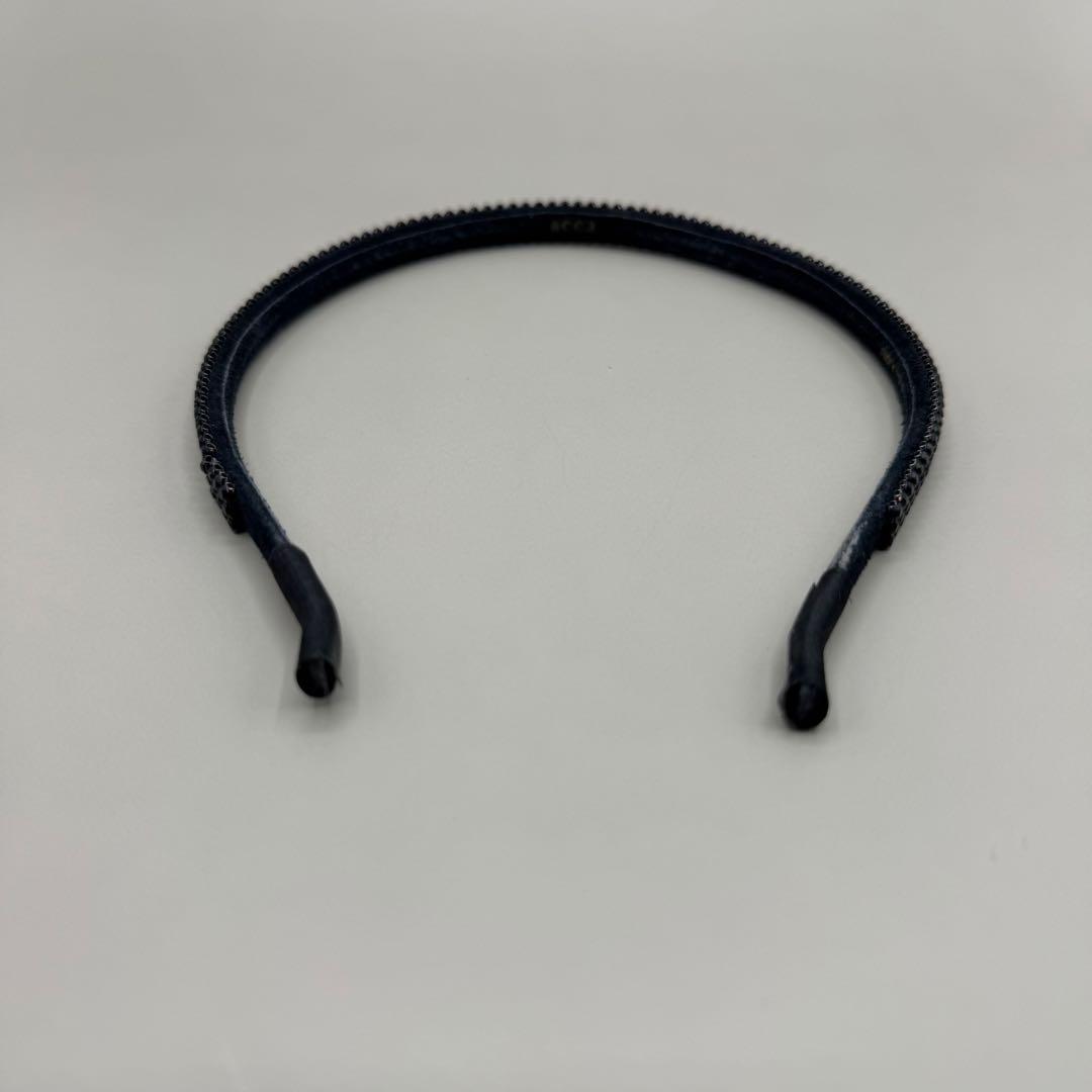 美品　アッカ　カチューシャ　3連　スワロフスキー　黒