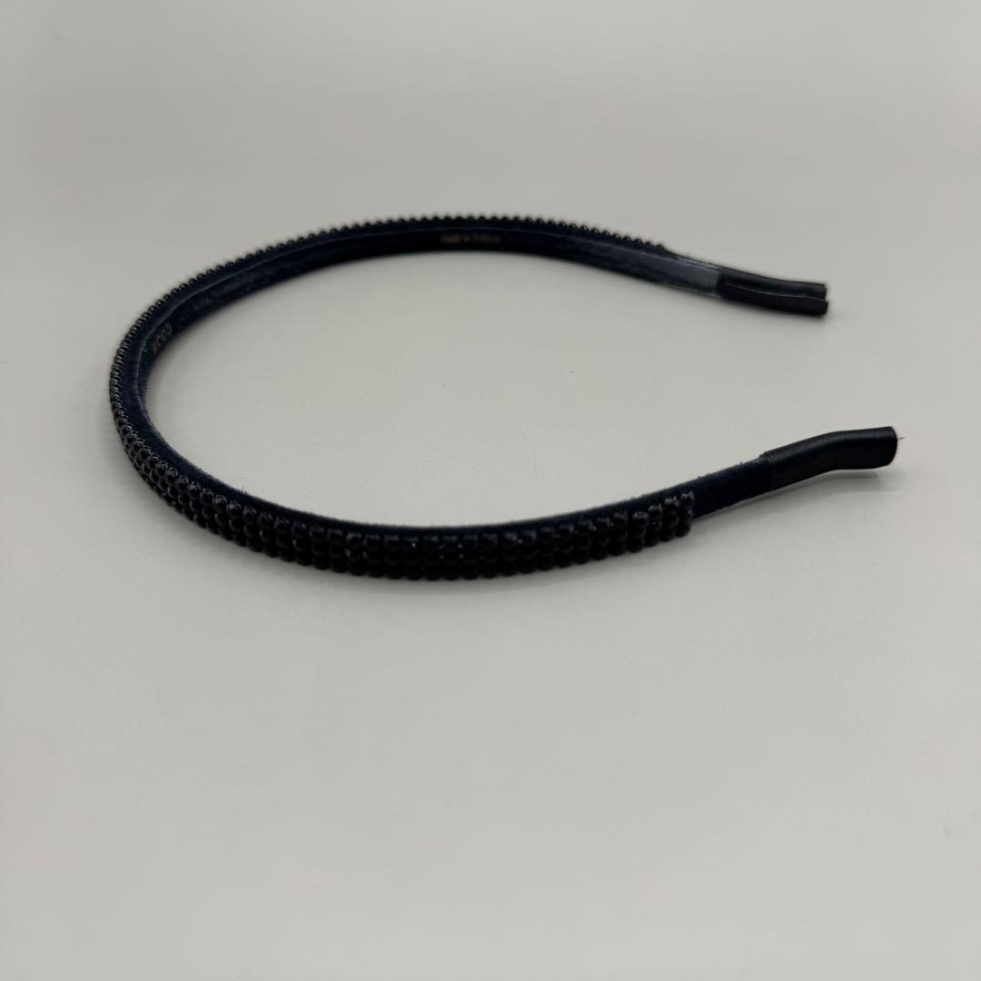 美品　アッカ　カチューシャ　3連　スワロフスキー　黒