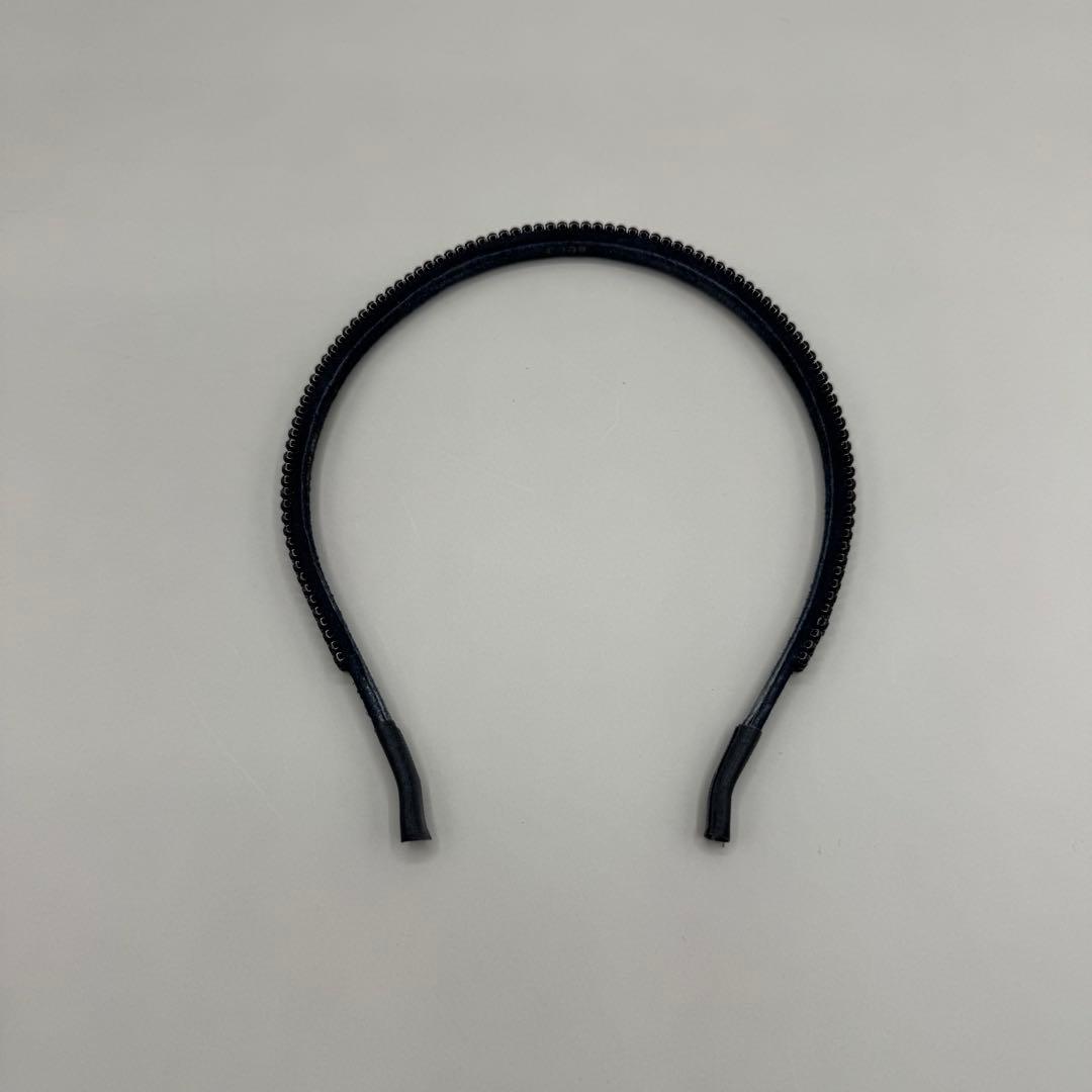 美品　アッカ　カチューシャ　3連　スワロフスキー　黒