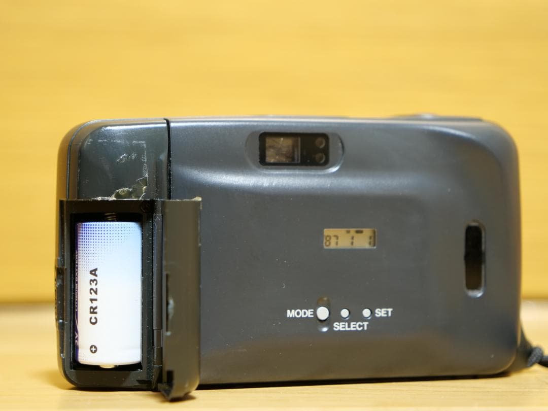 KYOCERA Slim-T フイルムカメラ オリーブ色