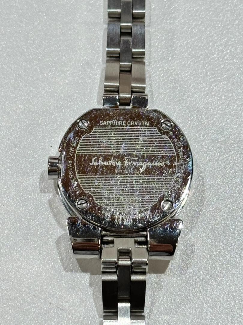 フェラガモ ガンチーニ 赤文字盤 動作品 FBF121807960248