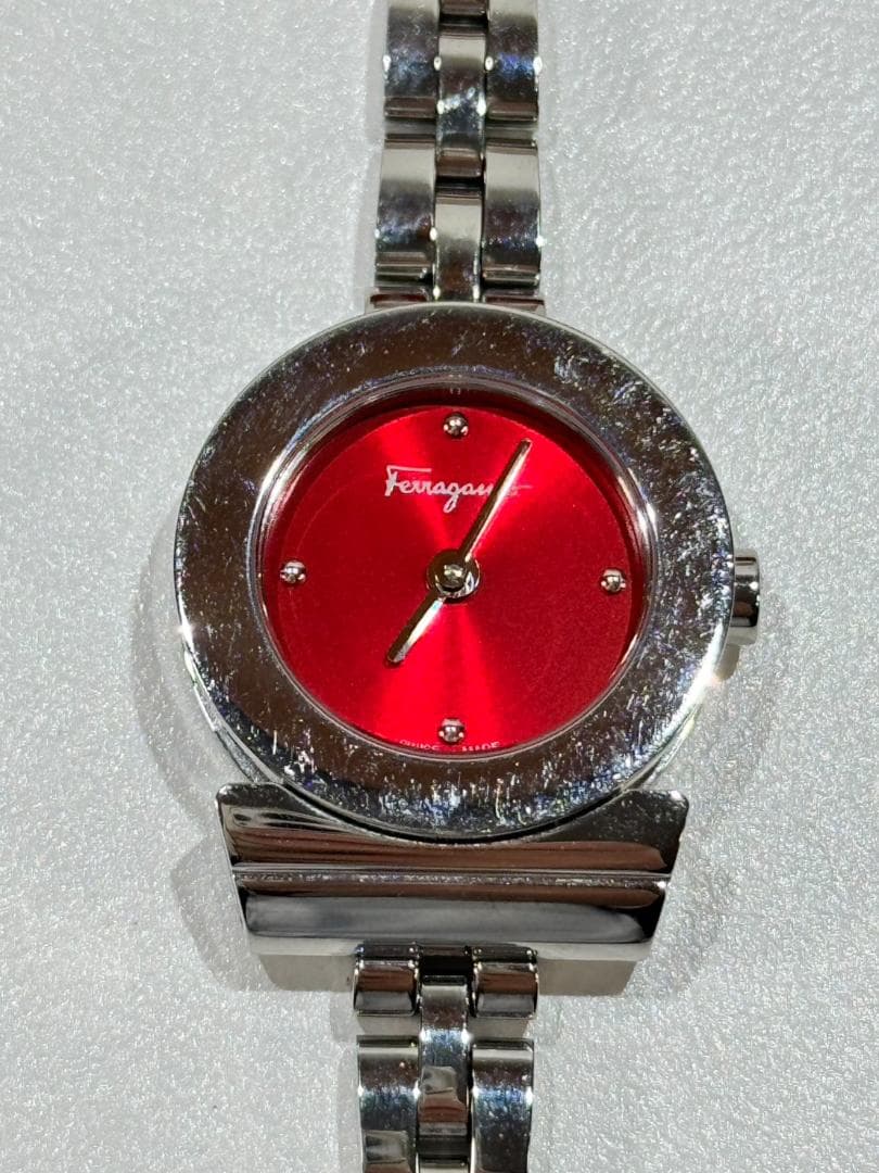 フェラガモ ガンチーニ 赤文字盤 動作品 FBF121807960248