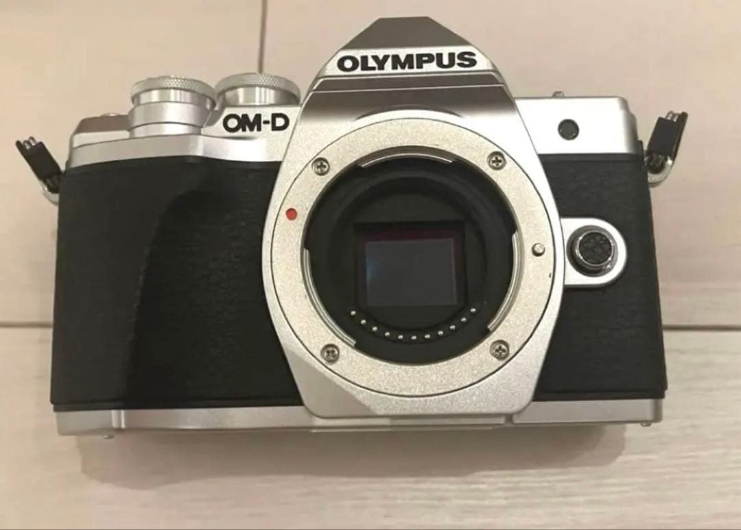 【美品】OLYMPUS OM-D E-M10 MarkⅢ ダブルレンズキット