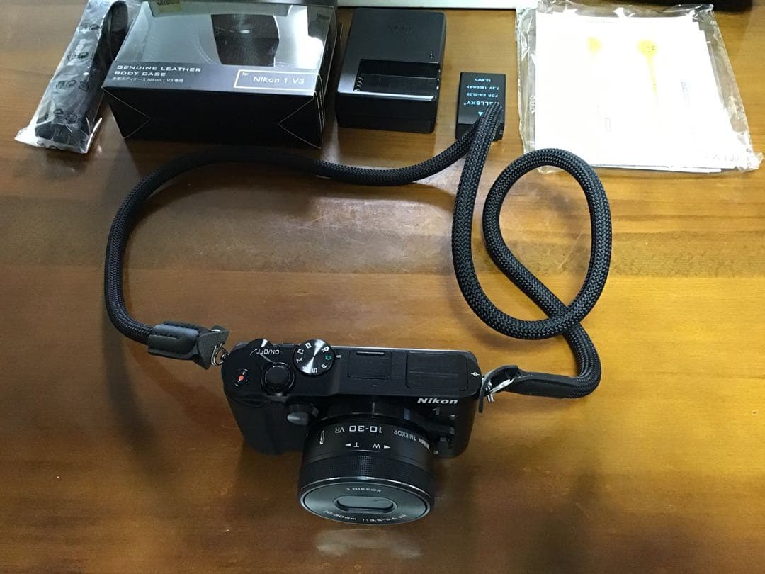 Nikon 1 V3 ミラーレス10-30mm 30-110mmレンズ付極美品