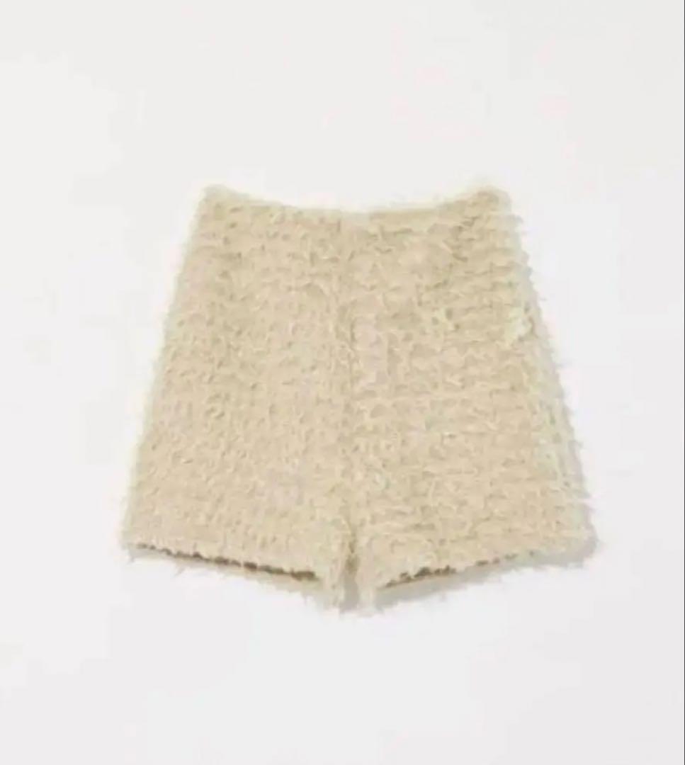 美品　Eaphi FLUFFY SHORT PANTS