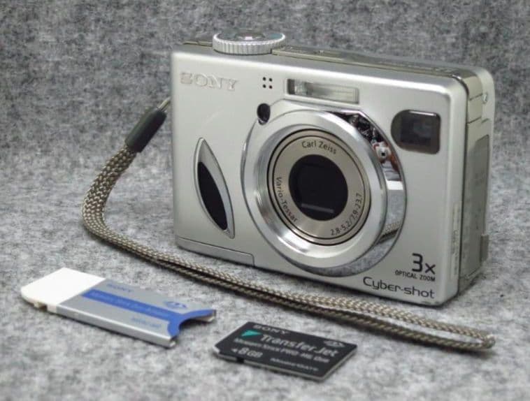Sony サイバーショット　DSC-W7