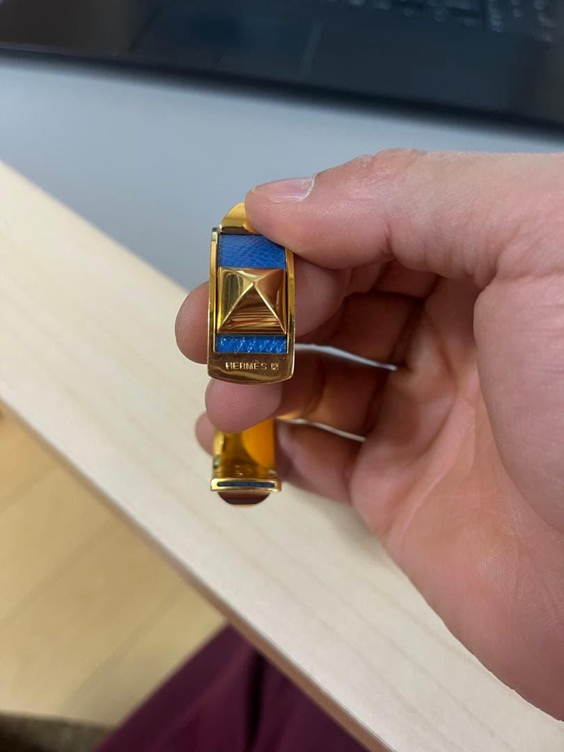HERMES エルメス バングル メタル レザー ゴールド メドール　スタッズ