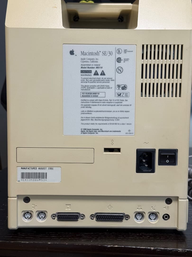 【ジャンク】Apple Macintosh SE/30 キャリングケース付き